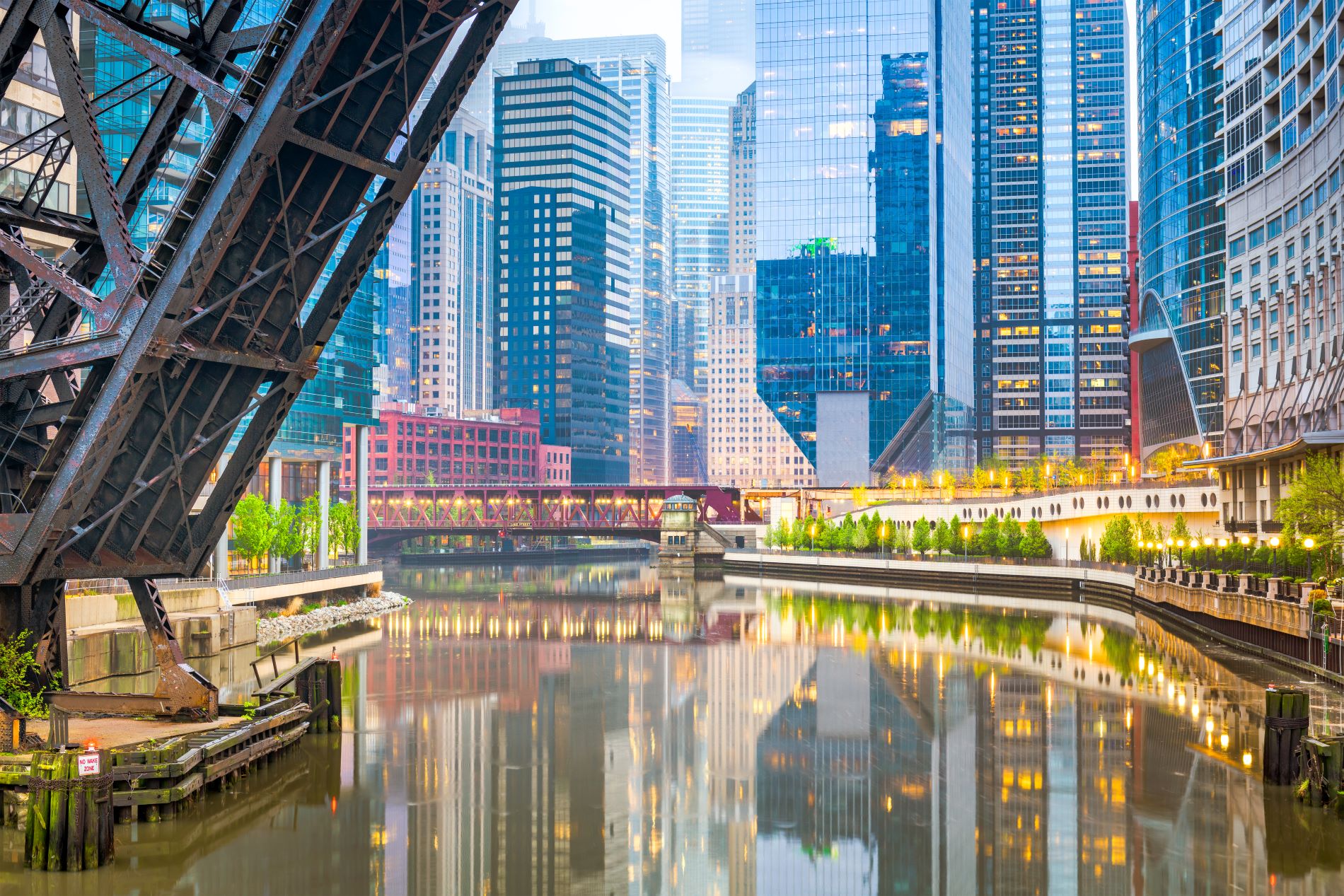 chicago river with bridge and buildings in back